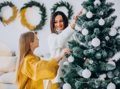De ce familiile care cumpără un brad artificial premium rar se mai întorc la modelele ieftine
