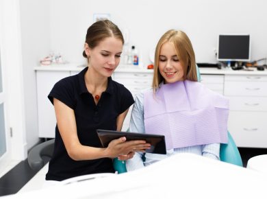 Ce înseamnă tracking în timp real pentru o comandă protetică dentară