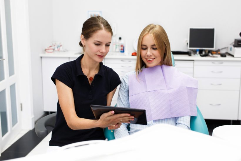 Ce înseamnă tracking în timp real pentru o comandă protetică dentară